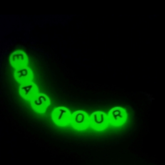 Taylor Swift Eras Tour Inspired Glowing Friendship Bracelet - Picture 2 of 2